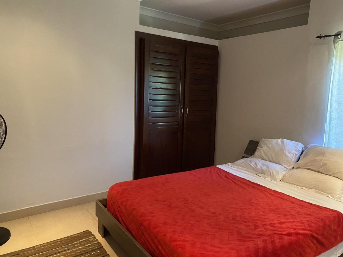 B Bakerstreet - Beautiful Two Bedroom Apartment 阿克拉 外观 照片